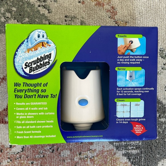 Scrubbing Bubbles AUTOMATIC BATHROOM SHOWER CLEANER Kit w/ 2 Refills Cleaning